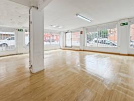 Local En venta en Quintana, Madrid photo 0