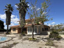 Vivienda con muchas posibilidades en el Tancat photo 0