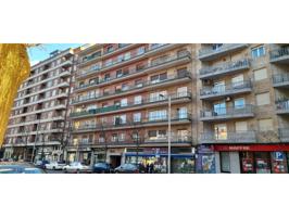Muy amplio piso de 6 dormitorios, 14 metros de fachada muy buenas vistas despejadas a 100 mts de Plaza de España photo 0