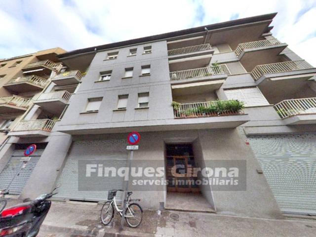 Parking en ALQUILER en GIRONA (carrer universitat de montpellier) photo 0