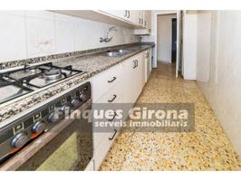 SE VENDE PISO MUY LUMINOSO EN BORDILS photo 0