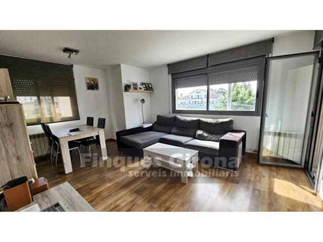 Piso esquinero en venta en Salt zona Massana, 3 dorm. photo 0