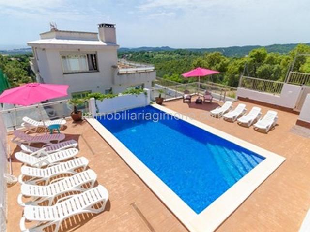 Casa En venta en Los Pinares, Lloret De Mar photo 0