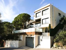 Villa En venta en Canyelles, Lloret De Mar photo 0