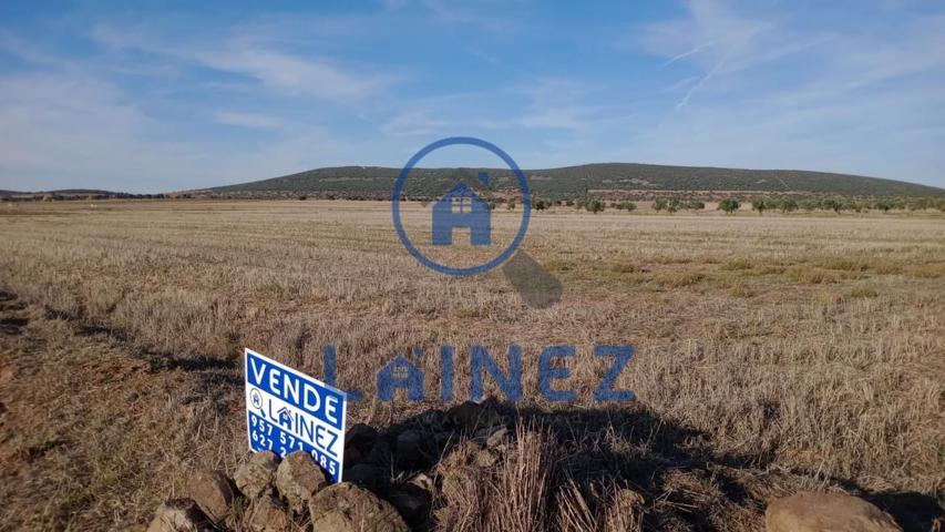 Finca Rústica en venta en Valsequillo de 12900 m2 photo 0