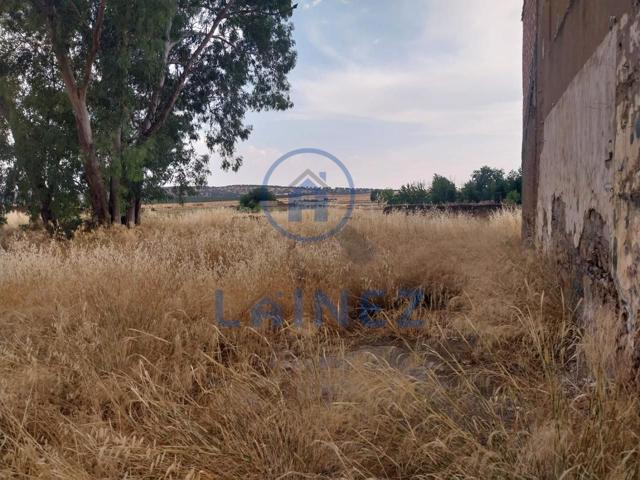 Nave Industrial en venta en La Granjuela de 2251 m2 photo 0