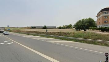Terreno industrial de 17567 m2 en Esquivias photo 0