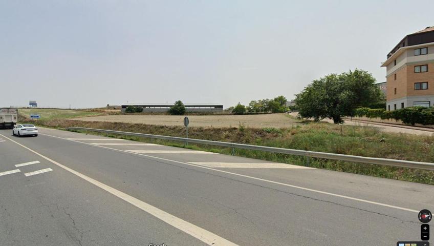 Terreno industrial de 17567 m2 en Esquivias photo 0