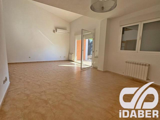 Chalet de 4 habitaciones en Esquivias photo 0