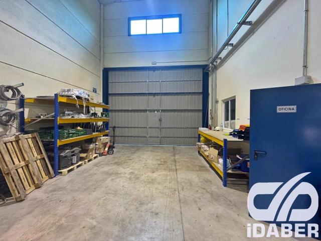 Nave industrial de 283m2 en Illescas photo 0