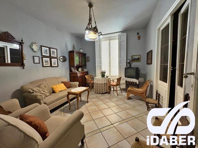 Vivienda tradicional en pleno centro de Quintanar photo 0