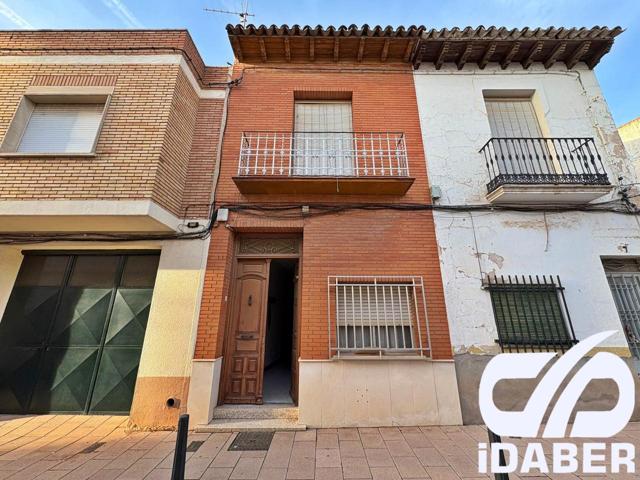 Casa tradicional en pleno casco urbano de Alcázar de San Juan photo 0