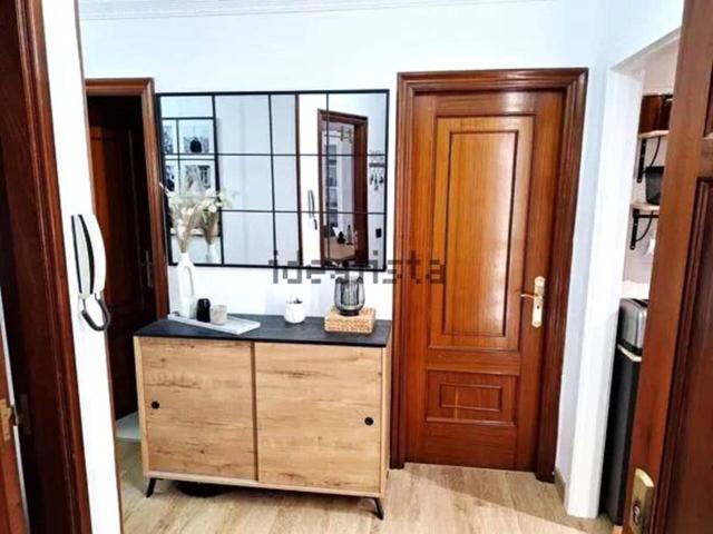 Piso en venta en Vilagarcía de Arousa photo 0