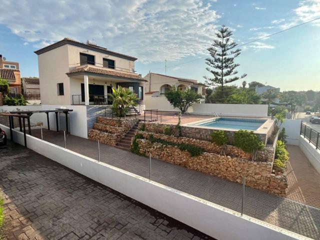 Casa en venta en Montserrat photo 0