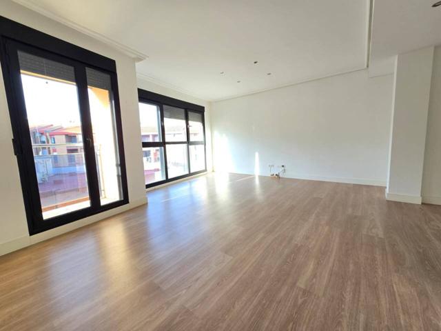 ¡SE VENDE PRECIOSO PISO SEMINUEVO EN PICASSENT! photo 0