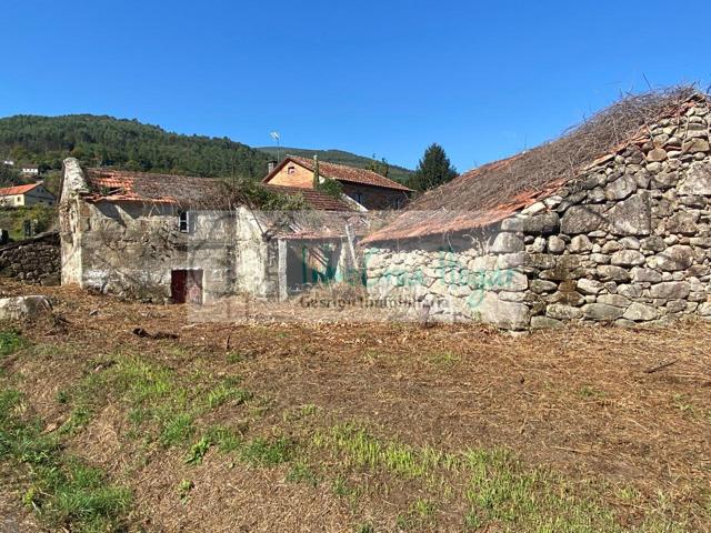 PAREDES, PONTEAREAS, Casa de piedra para reformar photo 0