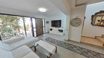 CASA UNIFAMILIAR CON APARTAMENTO ANEXO photo 0