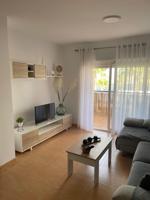 Acogedor apartamento con piscina comunitaria en la zona de Las Majadas photo 0