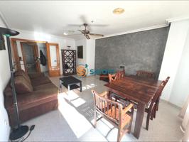 Amplio y luminoso piso en Calle Marín Menú de 4 dormitorios y dos baños con opción de plaza de garaje en mismo edificio photo 0