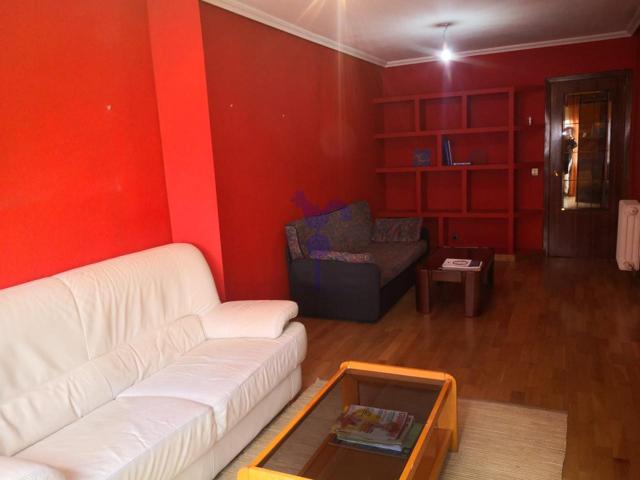 PONFERRADA PISO DE 3 HABITACIONES CON GARAJE Y TRASTERO photo 0