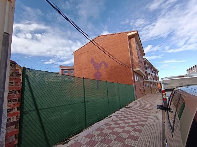 SOLAR URBANO EN NAVATEJERA photo 0