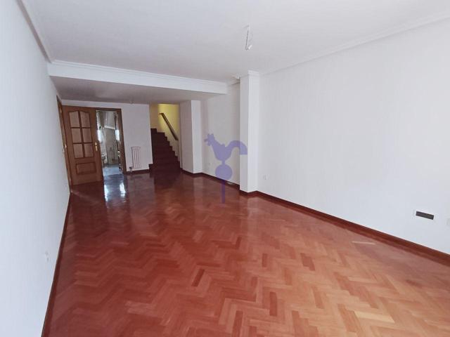DUPLEX CON GARAJE photo 0