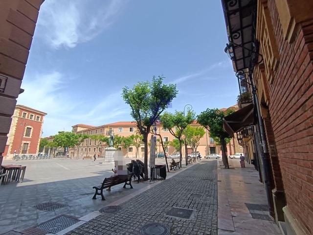 EDIFICIO DE 5 VIVIENDAS photo 0