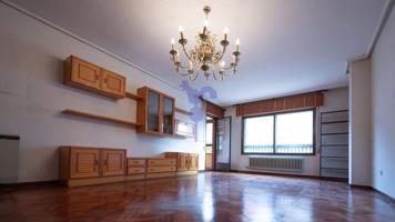 CON GARAJE Y TRASTERO photo 0