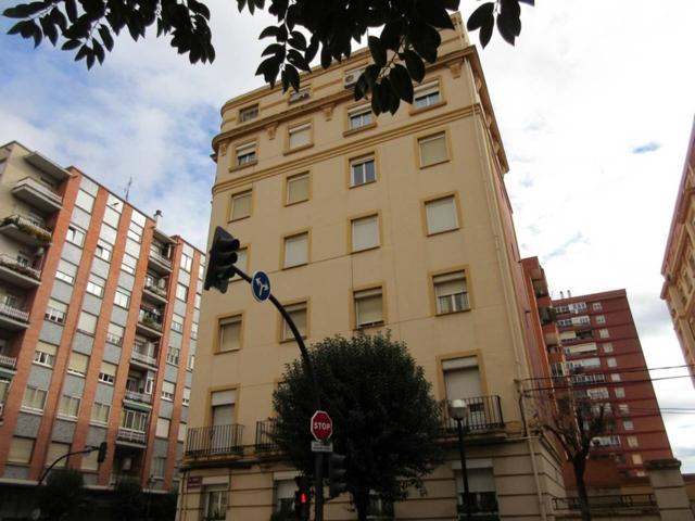 Piso en venta en Centro photo 0