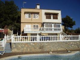 Chalet en venta en Vilamarxant photo 0