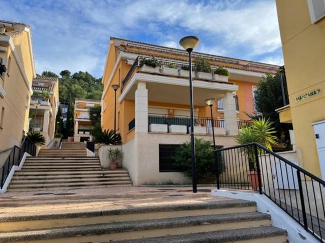 Chalet en venta en Chiva photo 0