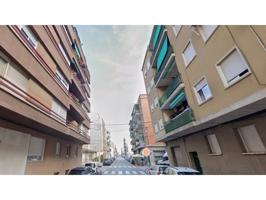 Piso en venta en Poble Nou photo 0
