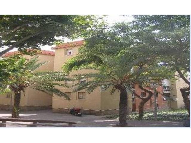 Piso en venta en La Prosperitat(08016) photo 0