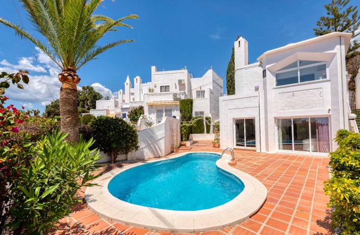 Villa En venta en Calle Oslo. , Nerja (málaga)capistrano, Nerja photo 0