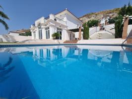 Villa En venta en Alhaurín el Grande photo 0