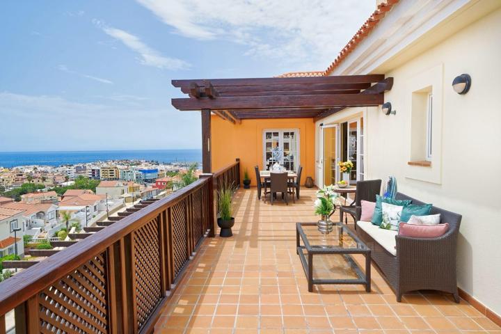 LUJOSO ÁTICO DE 250 M2 TOTALES CON 3 DORMITORIOS Y VISTAS AL MAR EN MONTE CARRERA, LOMA DOS photo 0