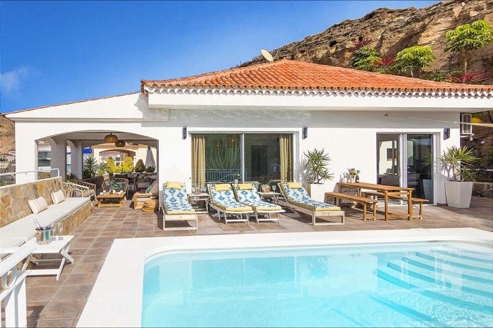 PRECIOSA VILLA REFORMADA EN TAURO CON PISCINA PRIVADA CLIMATIZADA, AMPLIA ZONA EXTERIOR Y FANTÁSTICAS VISTAS AL MAR. GARAJE. photo 0