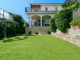 Preciosa casa en venta en Vallpineda photo 0