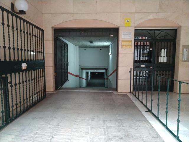 SE ALQUILA PLAZA DE GARAJE CERCA DE CALLE HILERA (CORTE INGLES), MÀLAGA. photo 0