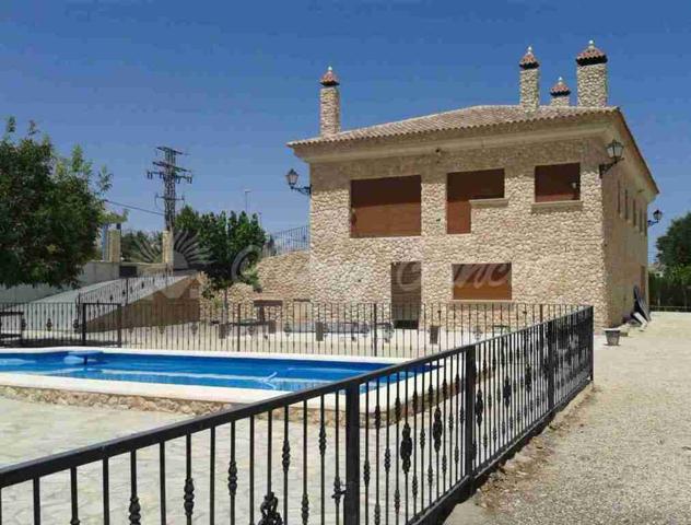 Casa-Chalet en Venta en Villena Alicante photo 0