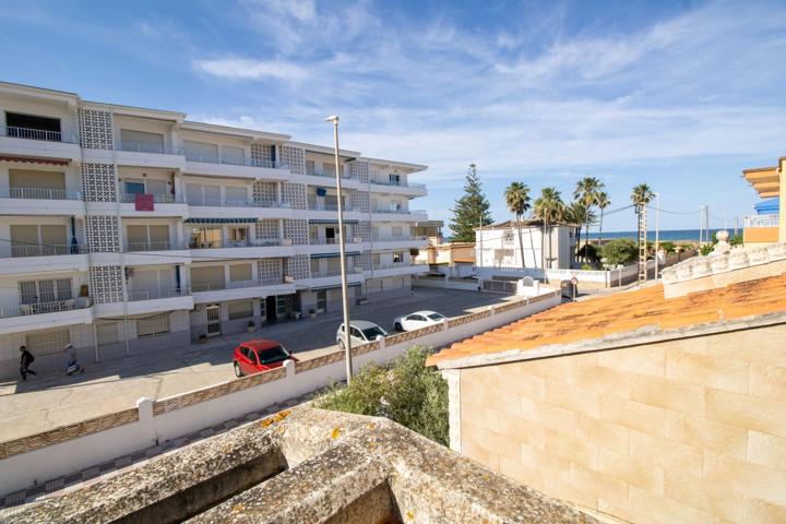 Despierta cada mañana con vistas al mar en esta joya mediterránea en Playa de Xeraco photo 0