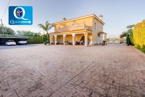 Chalet en Venta en Valverde photo 0