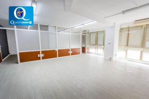 Oficina en Venta en Benalua photo 0