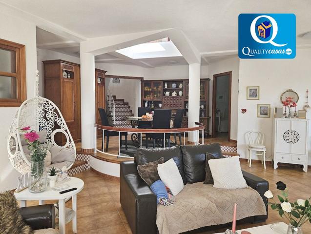 Villa indep. en Venta en Urbanizaciones photo 0