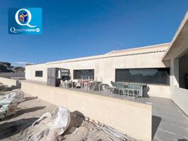 Nave Industrial en Venta en Haygon photo 0