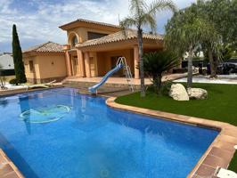 Chalet en Venta en Riumar photo 0