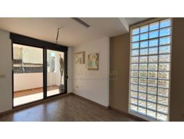 Chalet adosado en venta en Avenida del 25 D abril photo 0