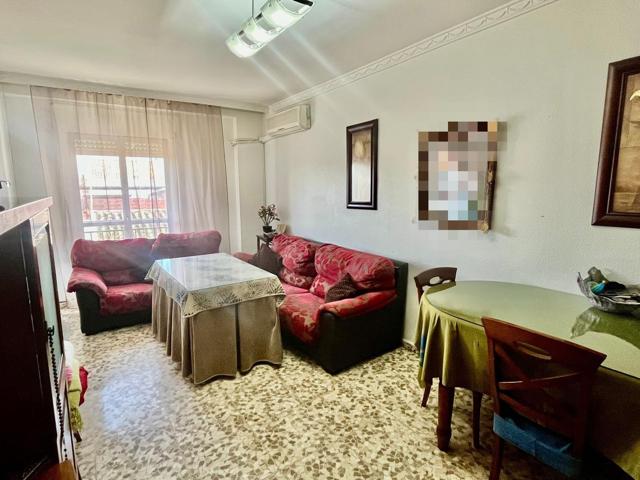 ¡¡ PISO EN PALMA DEL RIO CON PATIO DE USO PROPIO!! photo 0