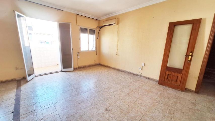 ¡¡ VIVIENDA EN LEVANTE CON ASCENSOR, TRASTERO Y TRES DORMITORIOS PARA REFORMAR !! photo 0