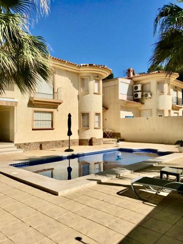 Chalet en Venta en El Albir photo 0